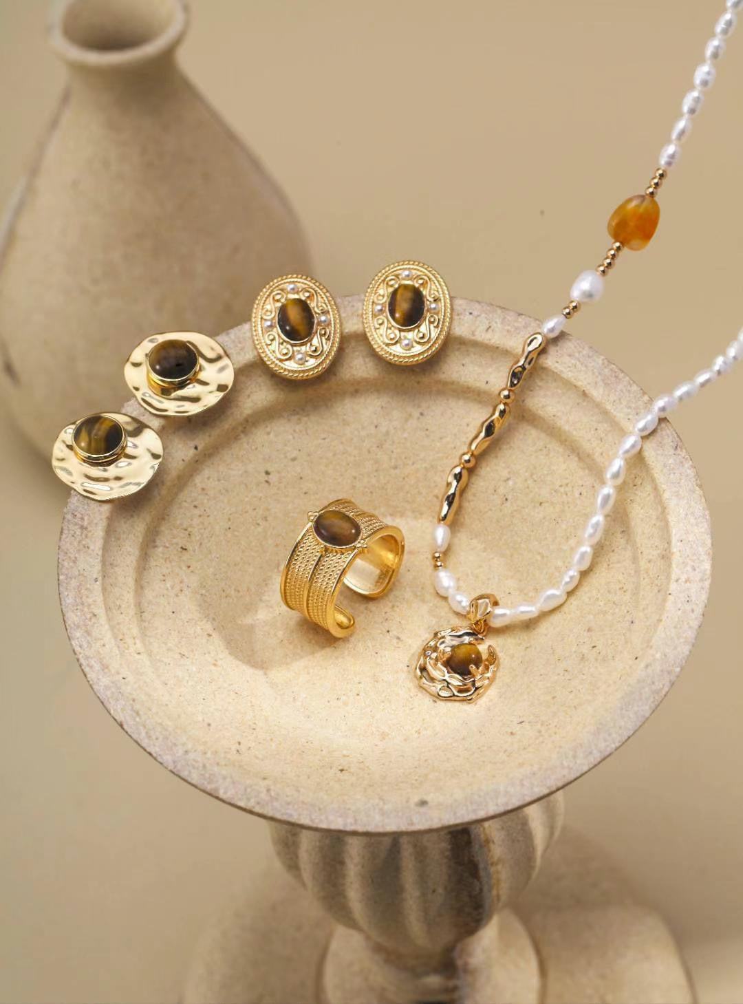 Tiger's eye