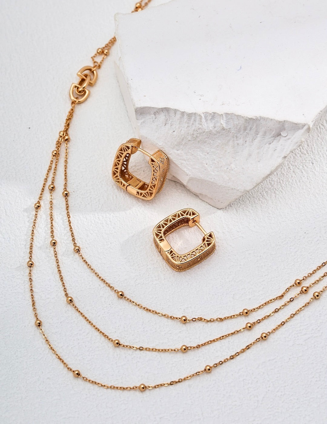 Linea Layer Necklace