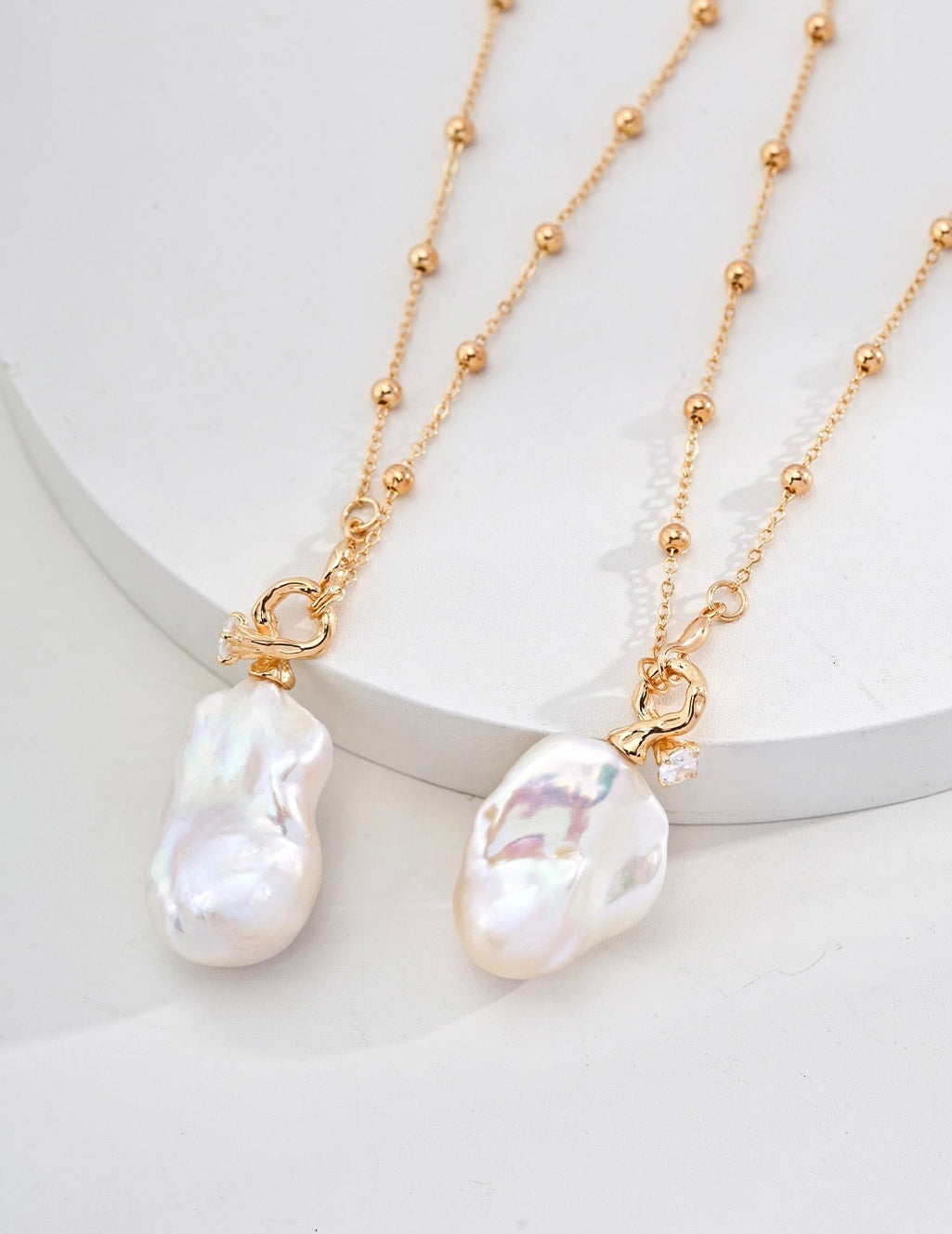 Flux Pearl Necklace