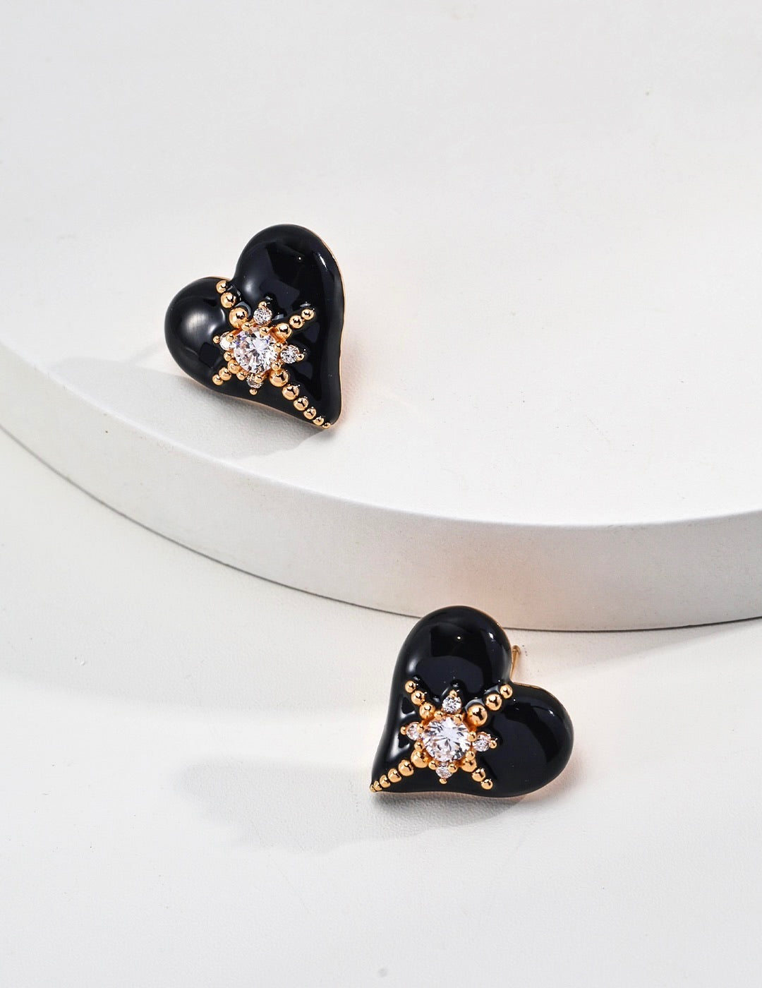Vanta Love Earrings