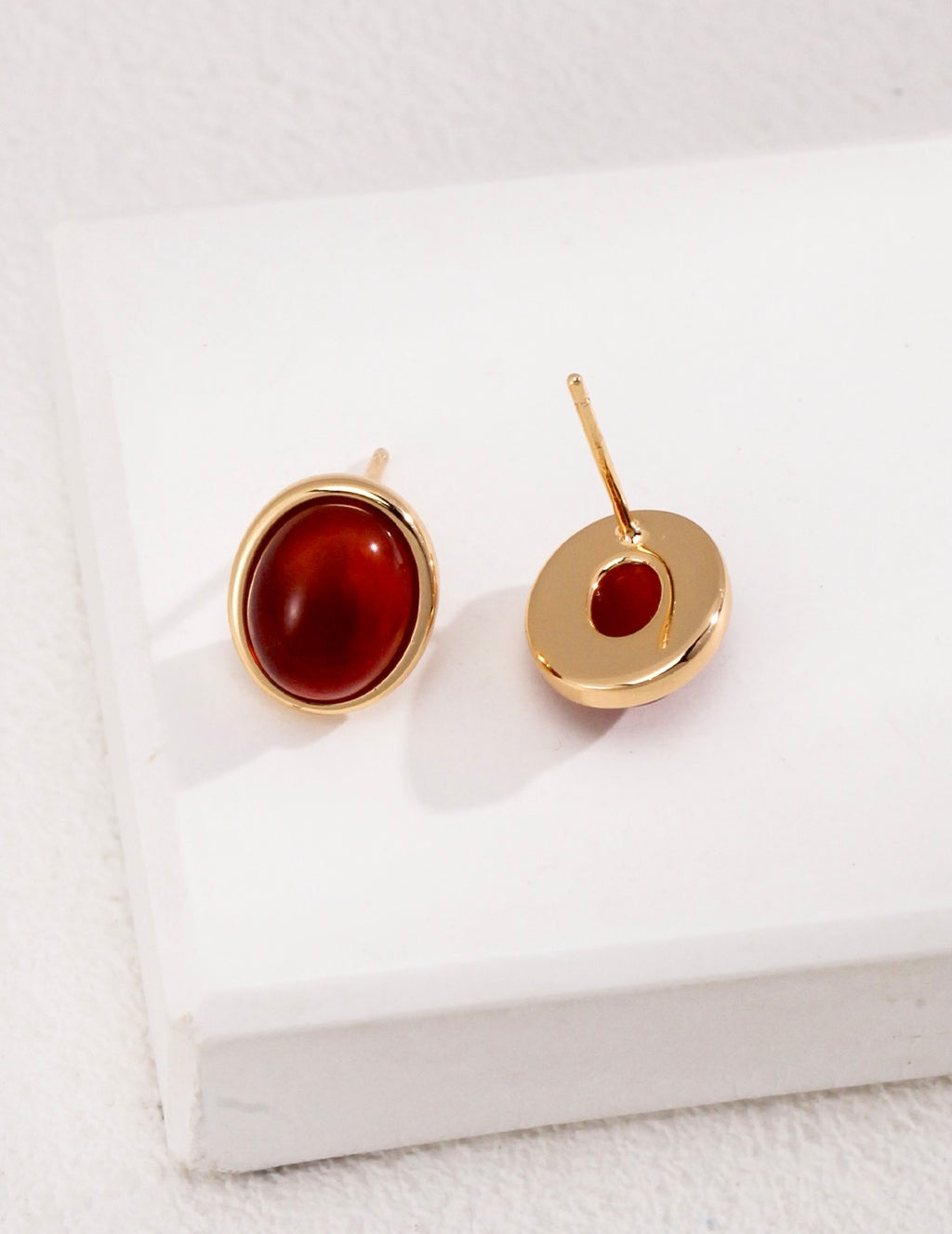 Ovo Studs Earrings