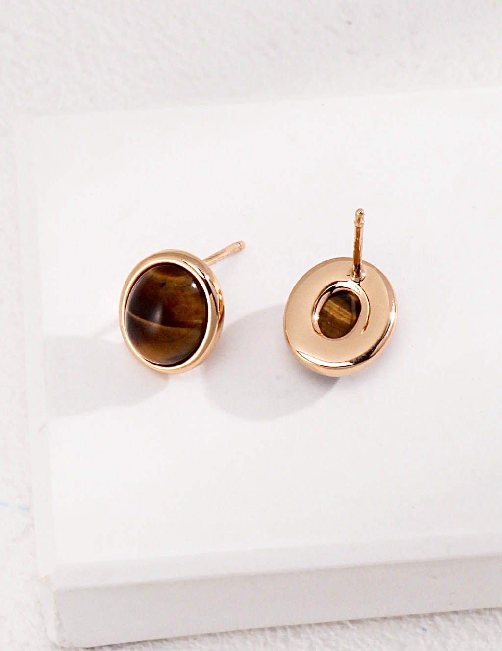 Ovo Studs Earrings