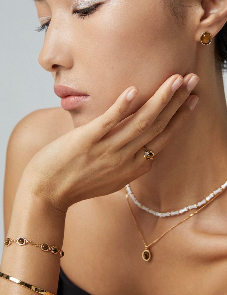 Ovo Studs Earrings