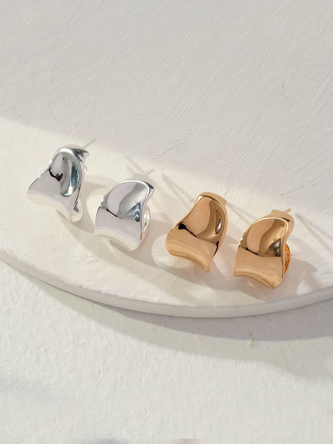 Fluid Wave Studs Earrings