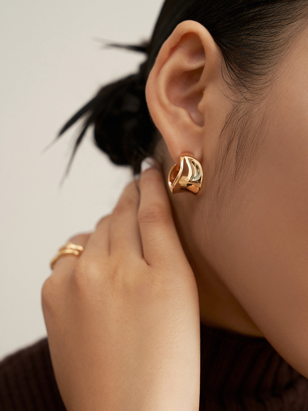 Fluid Wave Studs Earrings