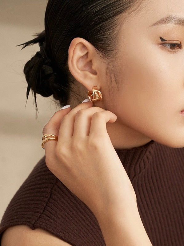 Fluid Wave Studs Earrings