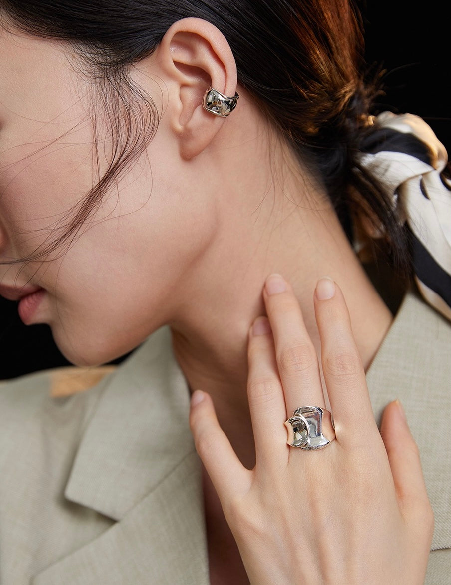 Fluid Wave Ring
