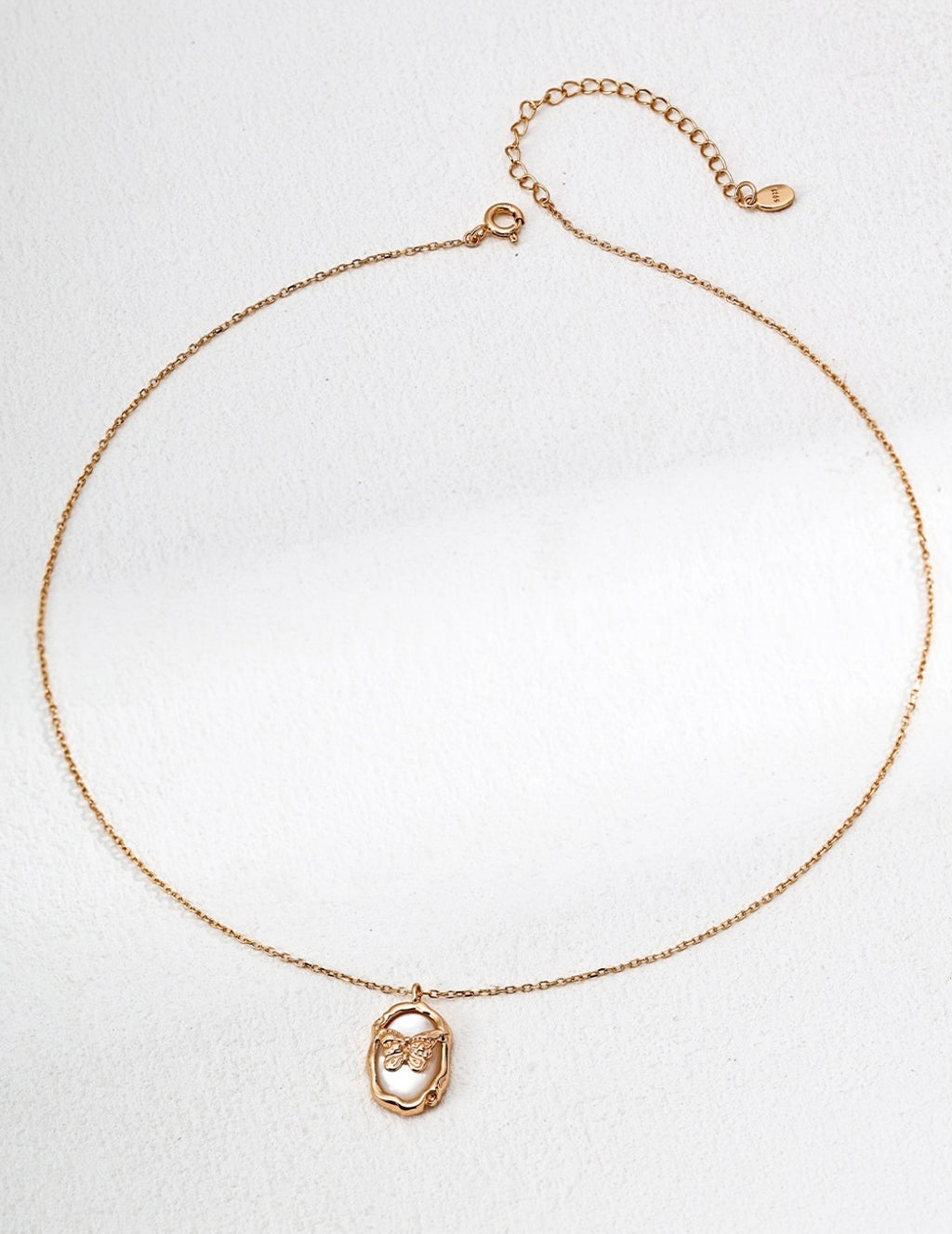 Pearl Frame Butterfly Necklace