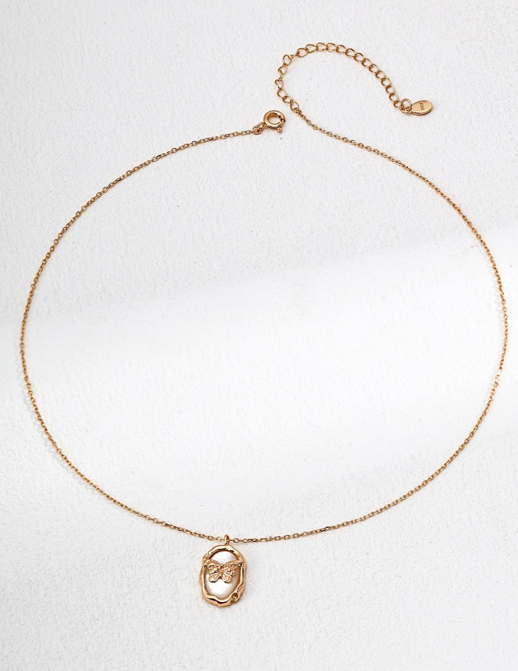 Pearl Frame Butterfly Necklace