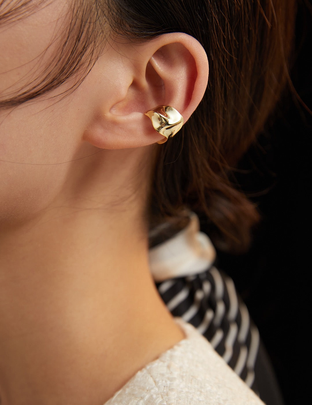 Fluid Wave Cuff