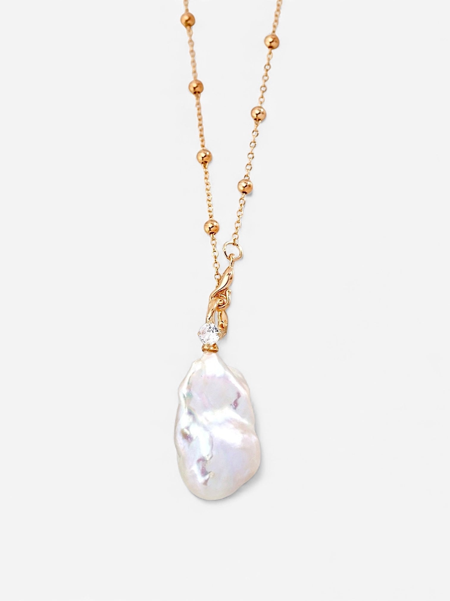 Flux Pearl Necklace