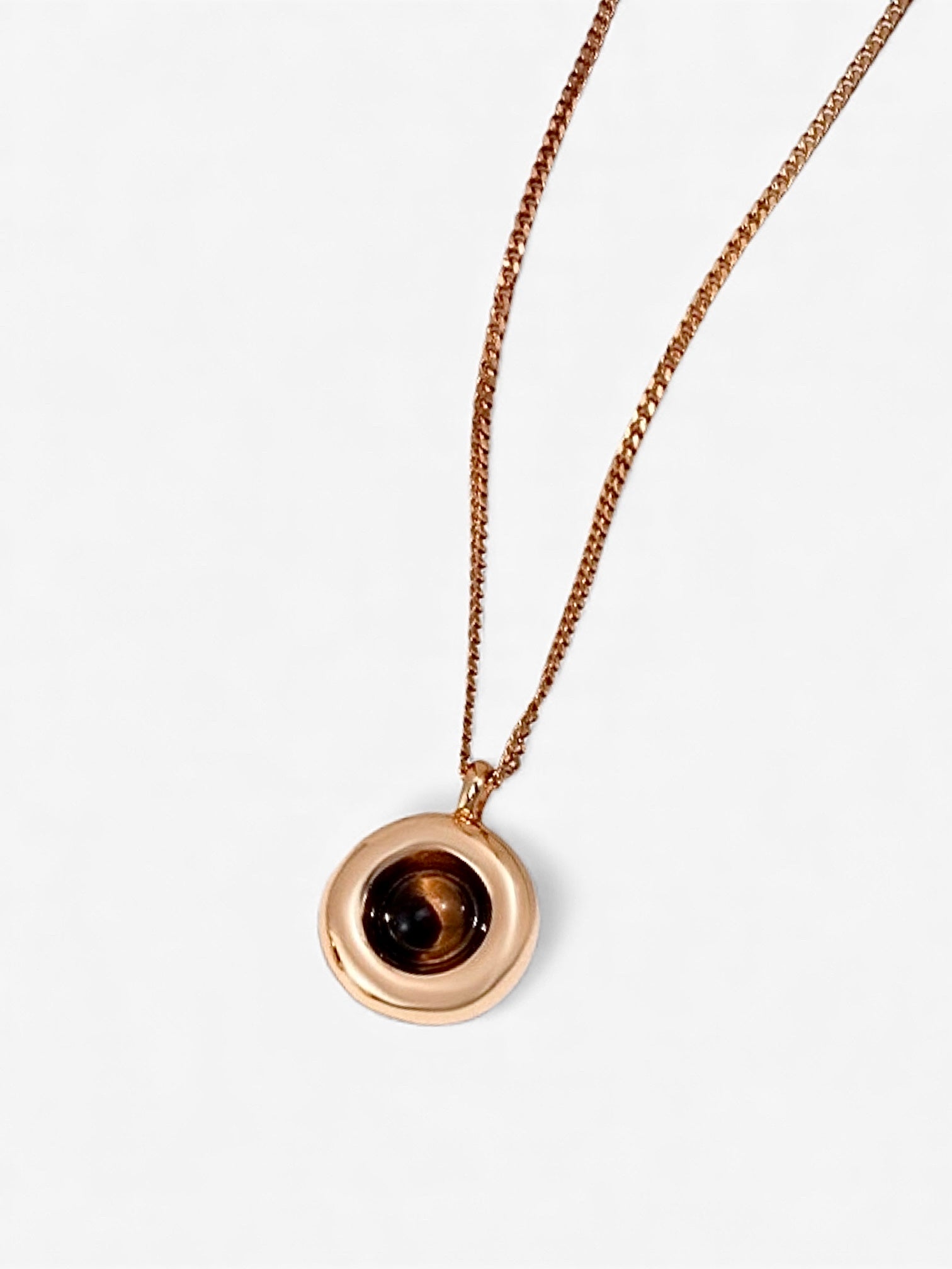 Noir Dot Necklace