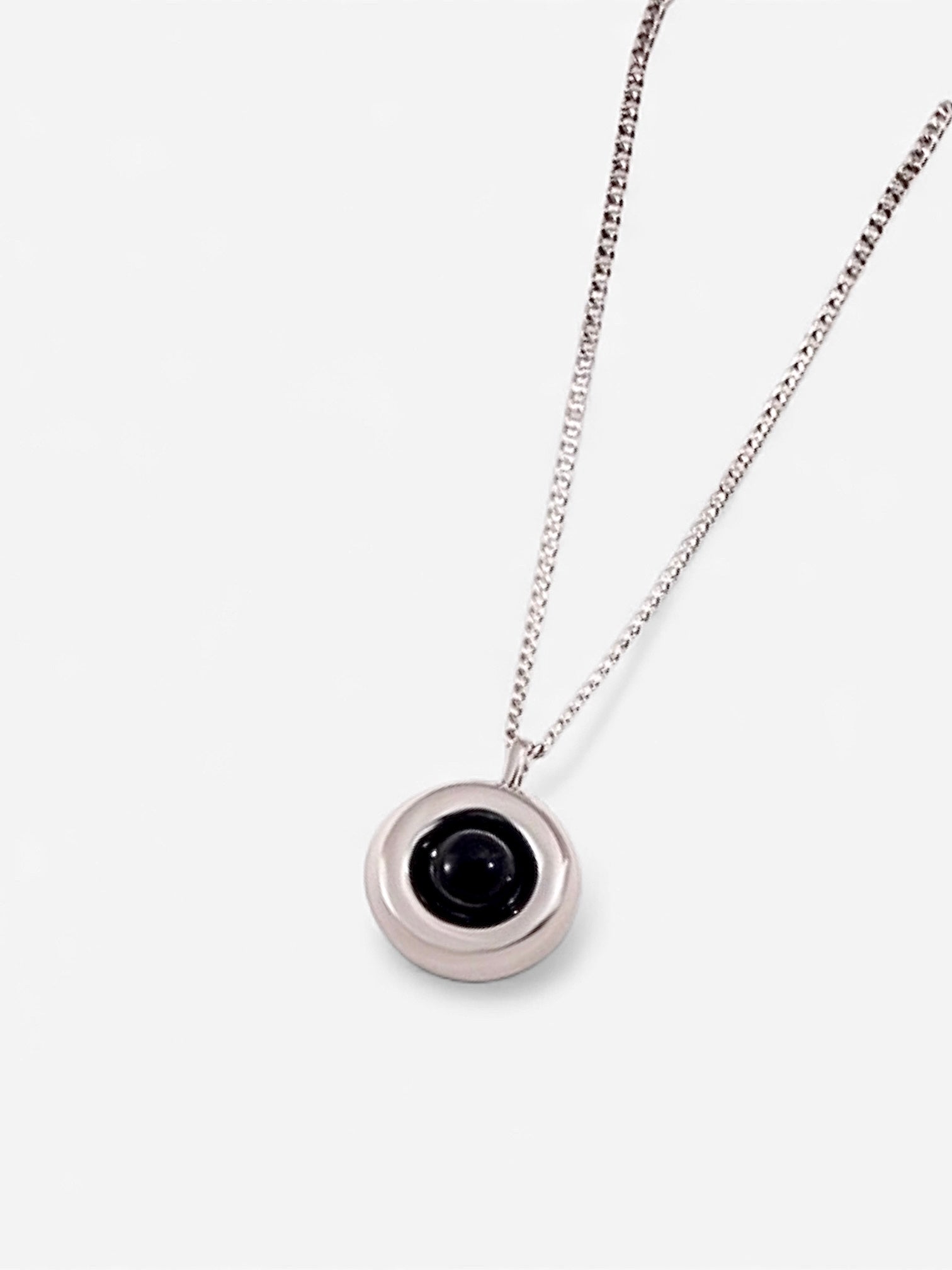 Noir Dot Necklace