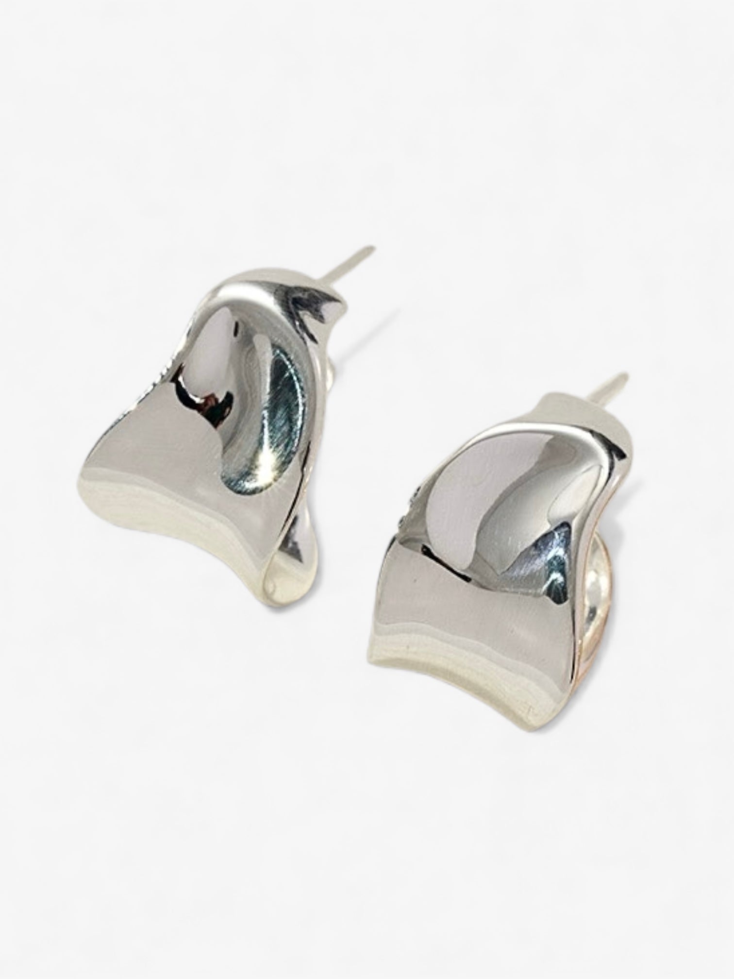 Fluid Wave Studs Earrings